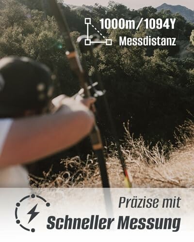 Bogenschütze zielt auf Ziel in der Ferne