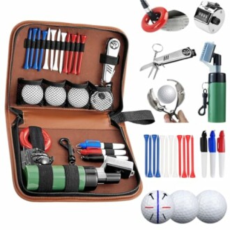 Golfzubehör-Set mit Bällen, Tees und Werkzeugen.