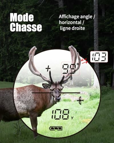 Hirsch im Fadenkreuz eines Zielfernrohrs mit digitalen Anzeigen.